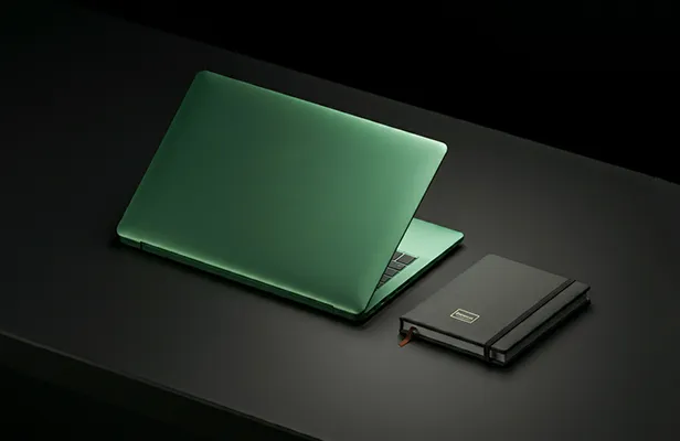 Laptop sa sveskom